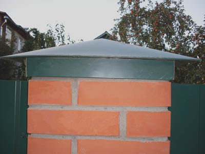 Колпаки на забор